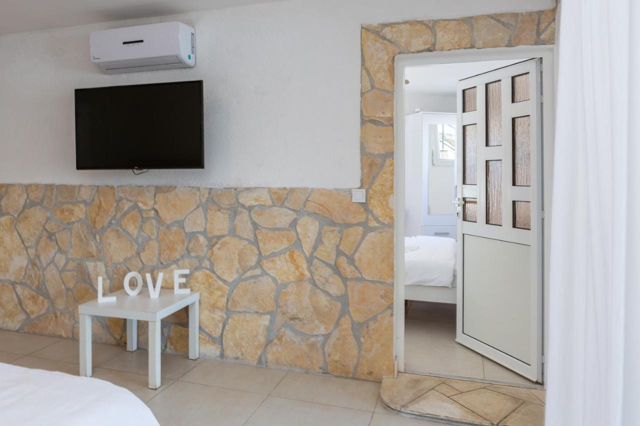 Estella Villa Apartments Рогозниця Екстер'єр фото