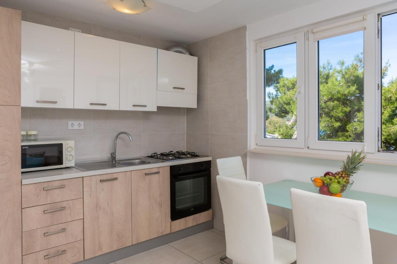 Estella Villa Apartments Рогозниця Екстер'єр фото